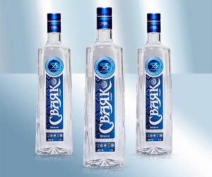 Горілка Сваяк