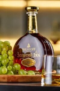 Коньяк Шустов "Золотий Дюк" 35 років Коньяк Шустов "Золотий Дюк" 35 років